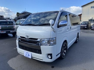 ハイエースバン