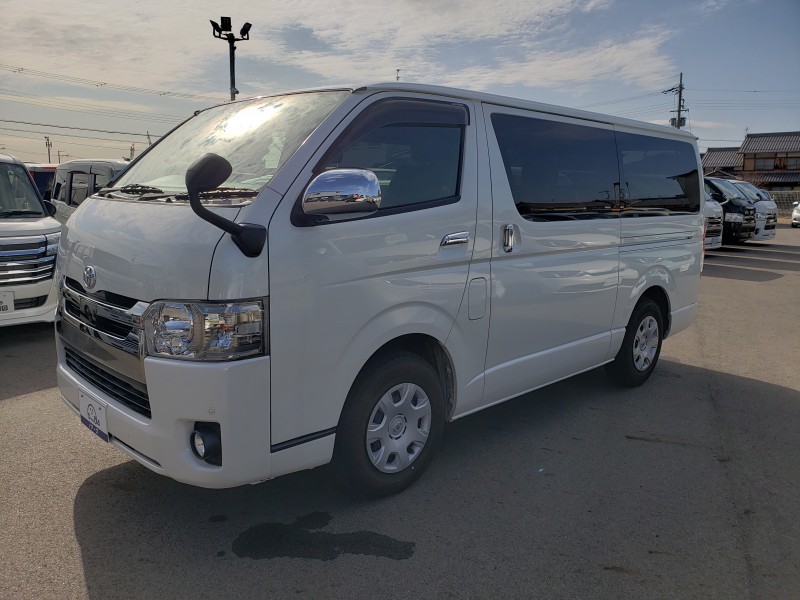 ハイエースバン10枚目