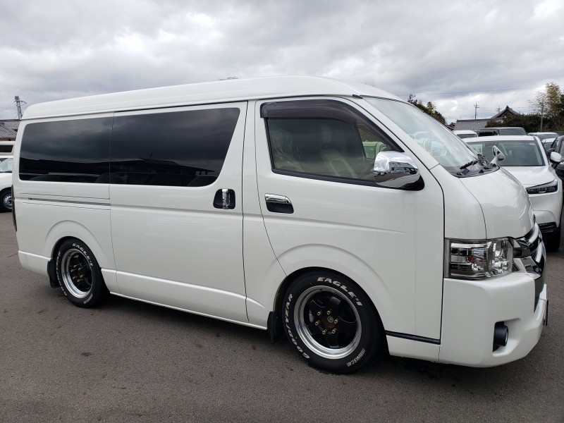 ハイエースバン4枚目