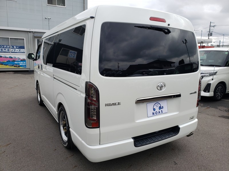 ハイエースバン9枚目