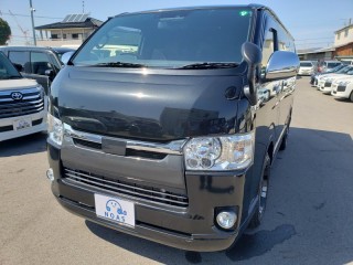 ハイエースバン