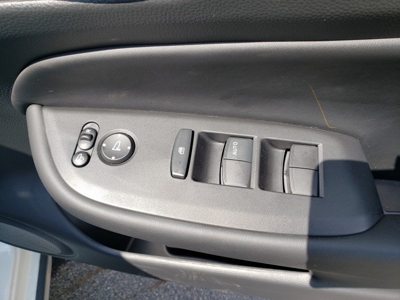 フィット13枚目