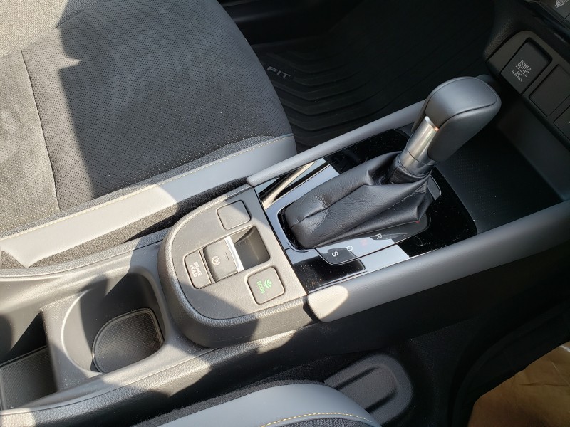 フィット25枚目