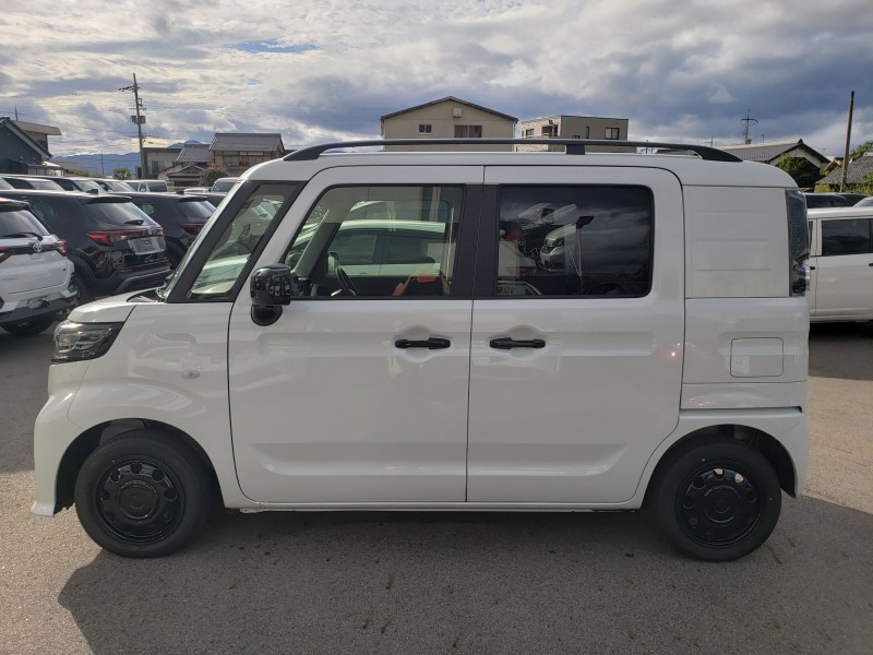 スペーシアベース9枚目