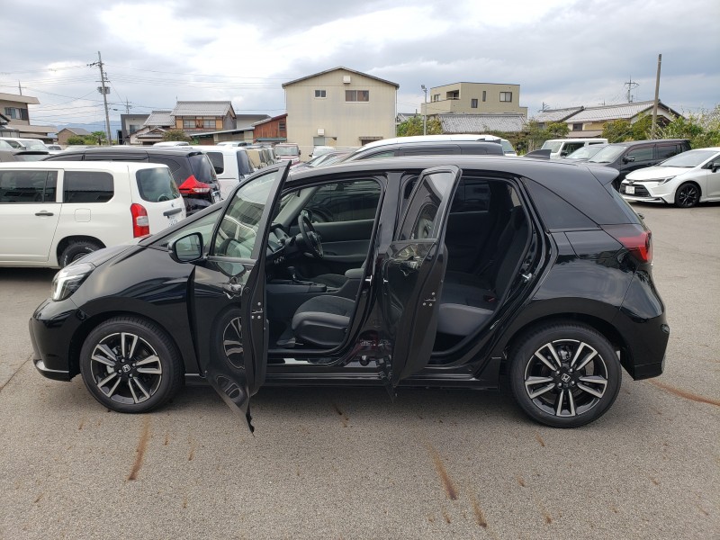 フィット11枚目