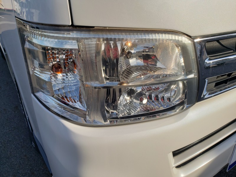 ハイエースバン12枚目