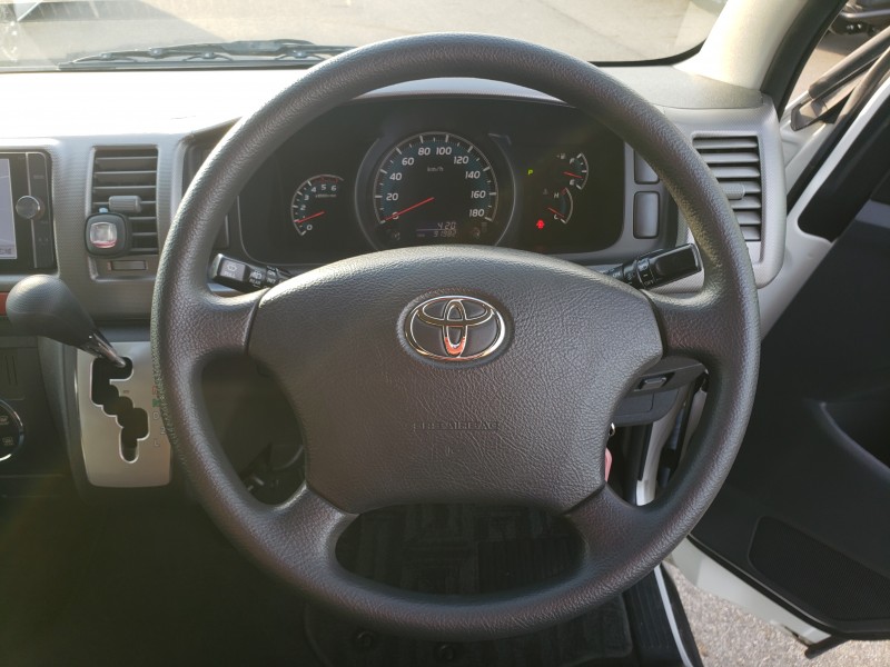 ハイエースバン19枚目