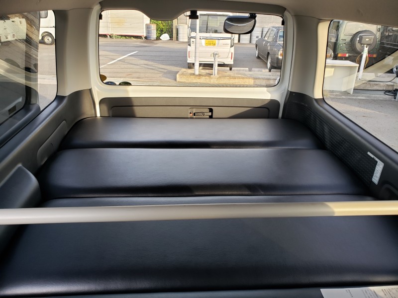 ハイエースバン40枚目