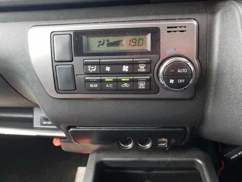 ハイエースバン27枚目