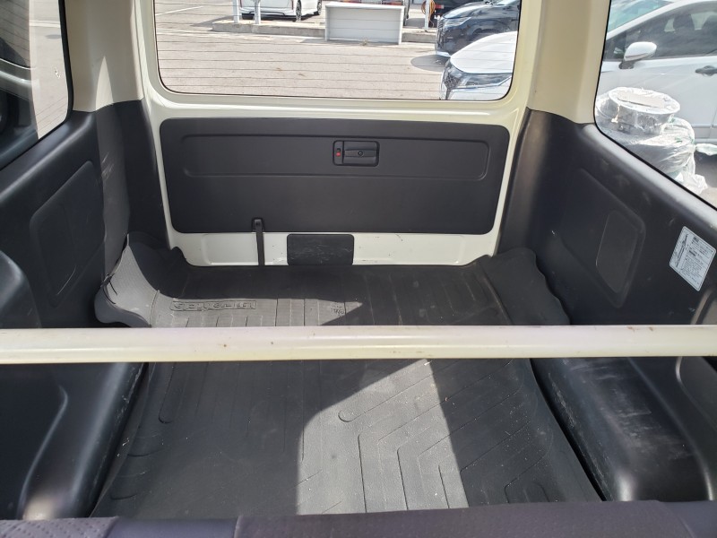 ハイエースバン38枚目