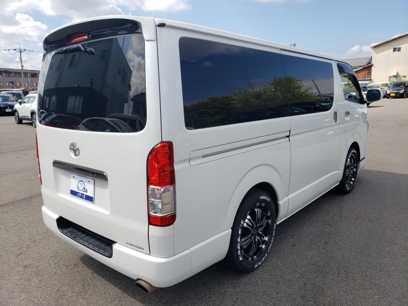 ハイエースバン6枚目