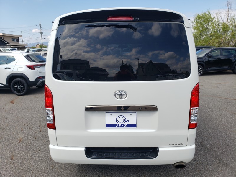 ハイエースバン7枚目