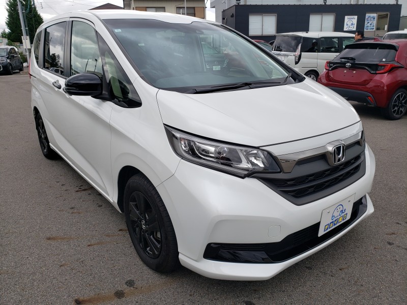 フリードプラス3枚目