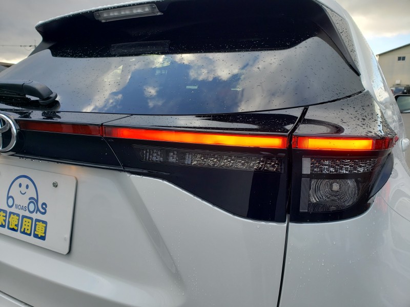 ヤリスクロス12枚目