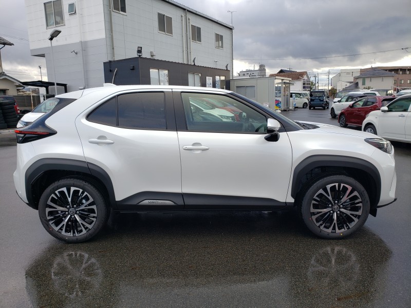 ヤリスクロス4枚目