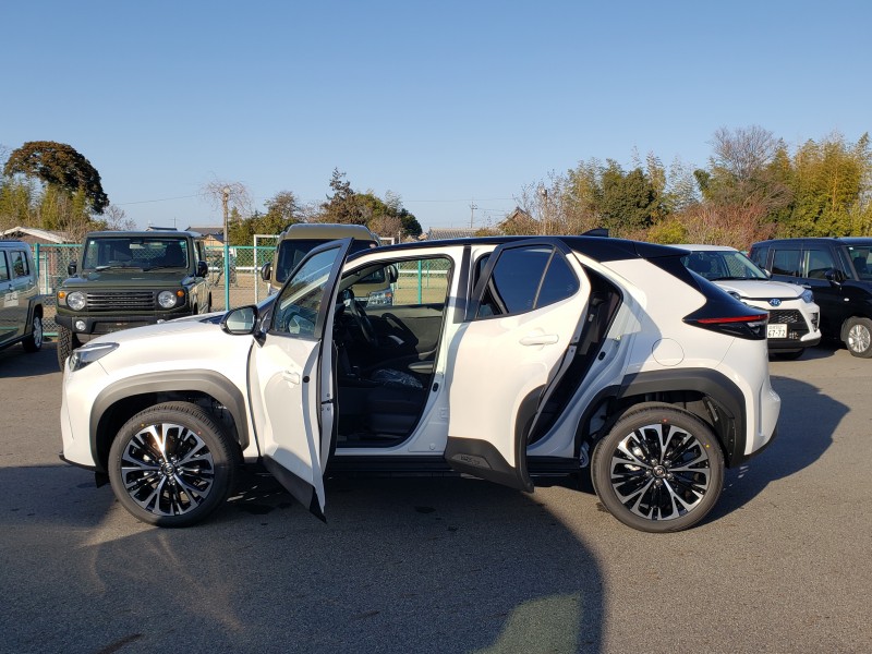 ヤリスクロス9枚目