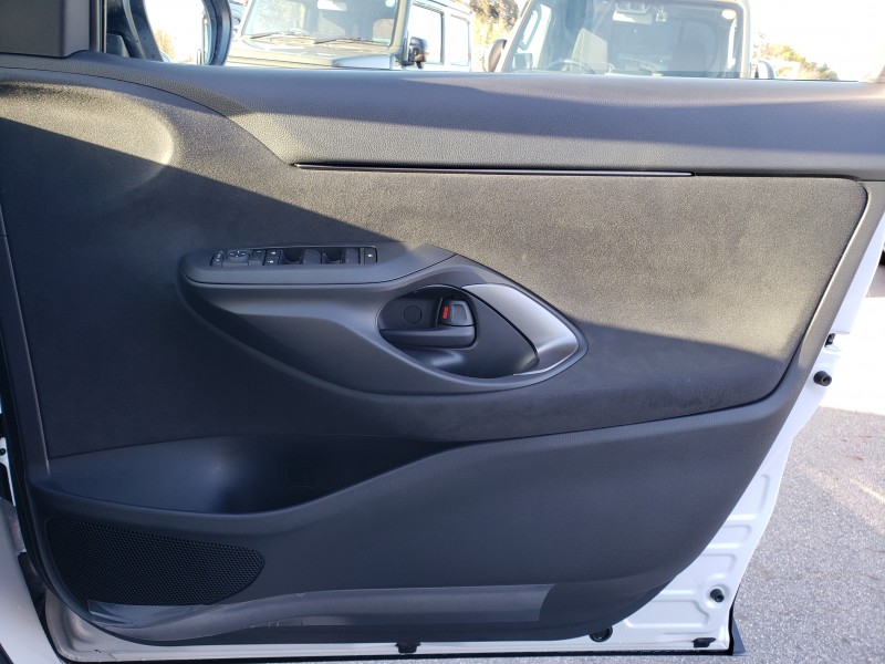 ヤリスクロス15枚目