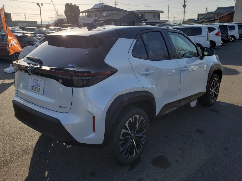 ヤリスクロス4枚目