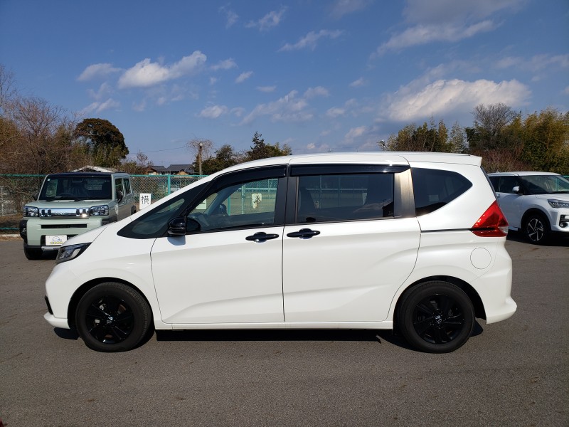 フリードプラス7枚目