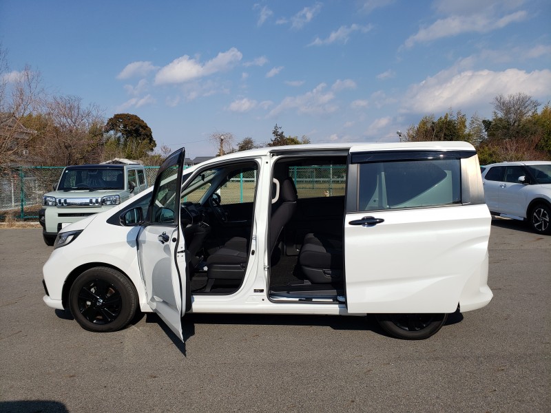 フリードプラス8枚目