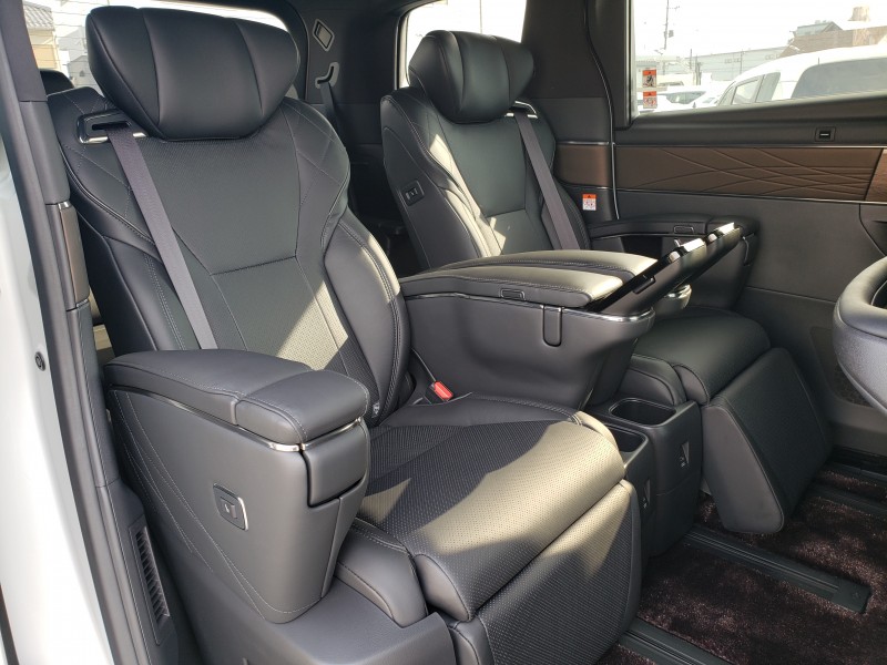 アルファード35枚目