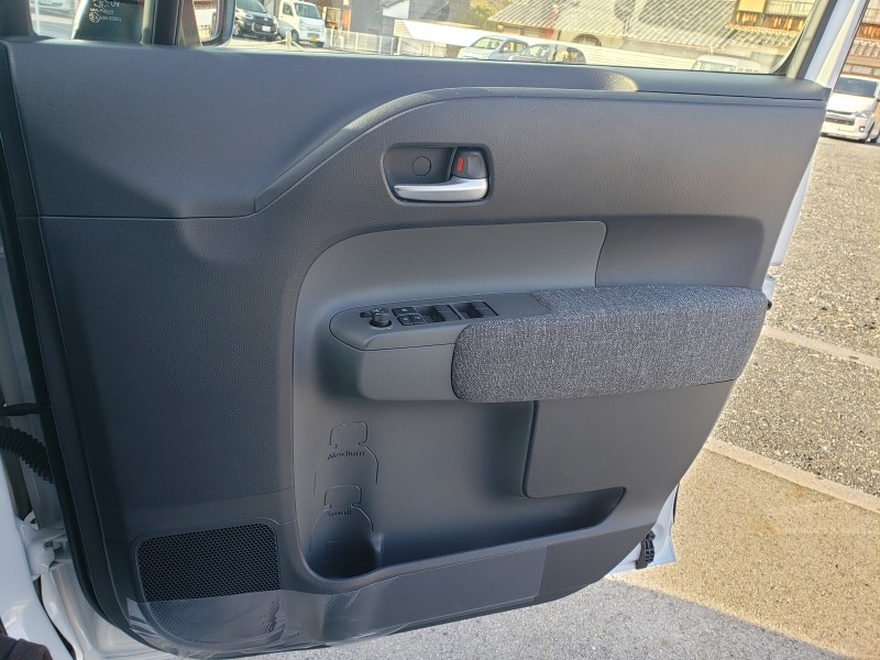 シエンタ16枚目