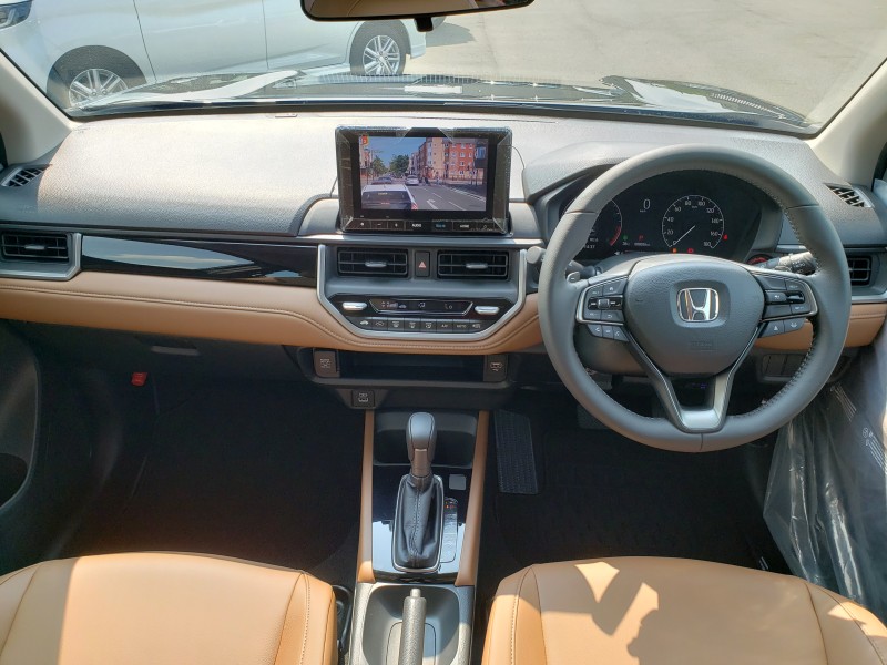 WR-V38枚目